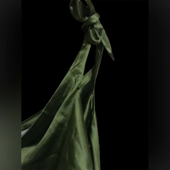 Petal & Pup Selma Off Shoulder Maxi Dress - Picture 10 of 13